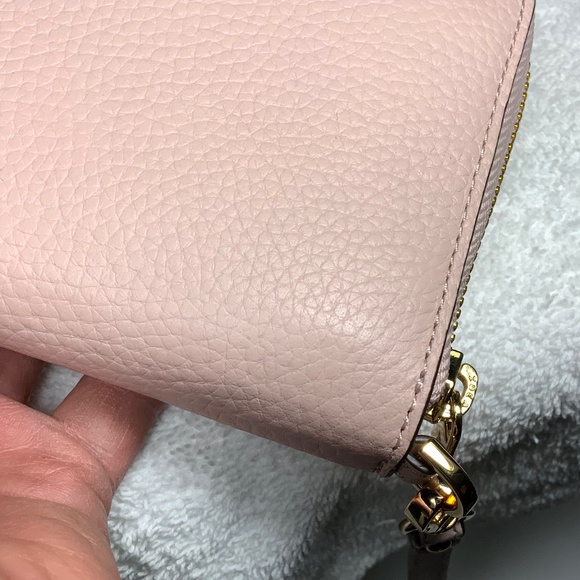 Michael Kors Jet Set Travel Large Pebbled Leather Wristlet - Picture 10 of 16